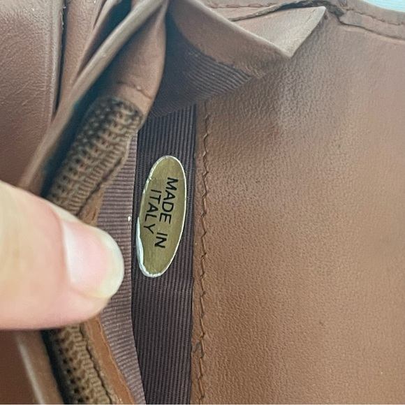 Vintage Carolina Herrera Made in Italy wallet in rich supple leather - Picture 7 of 9